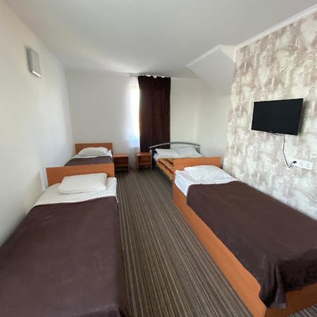 Autopark Hotel Lviv Exterior photo